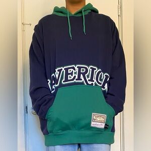 Mitchell and Ness Mavericks Hoodie fits like XL